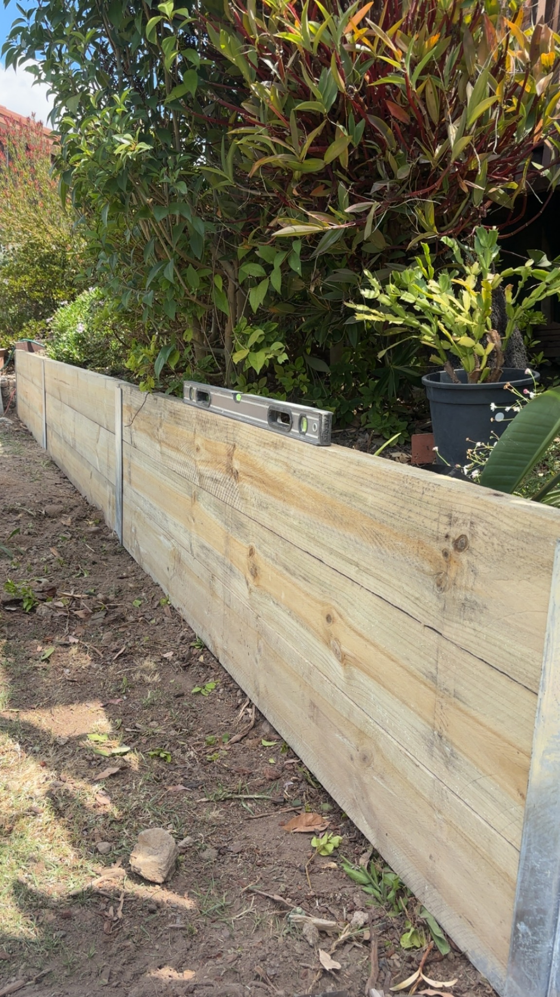 Timber retaining wall construction in Melbourne by Ruve Fencing